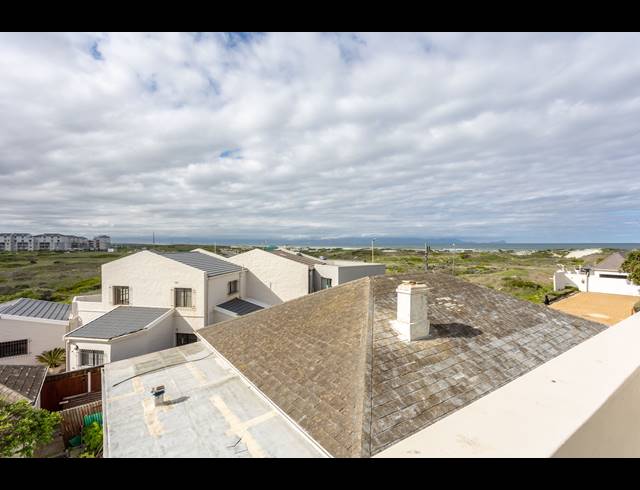 2 BEDROOM APARTMENT BLOCK TO LET IN MUIZENBERG